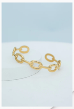 Load image into Gallery viewer, Gold Cuff Bracelet