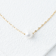 Load image into Gallery viewer, Gold Pearl Necklace